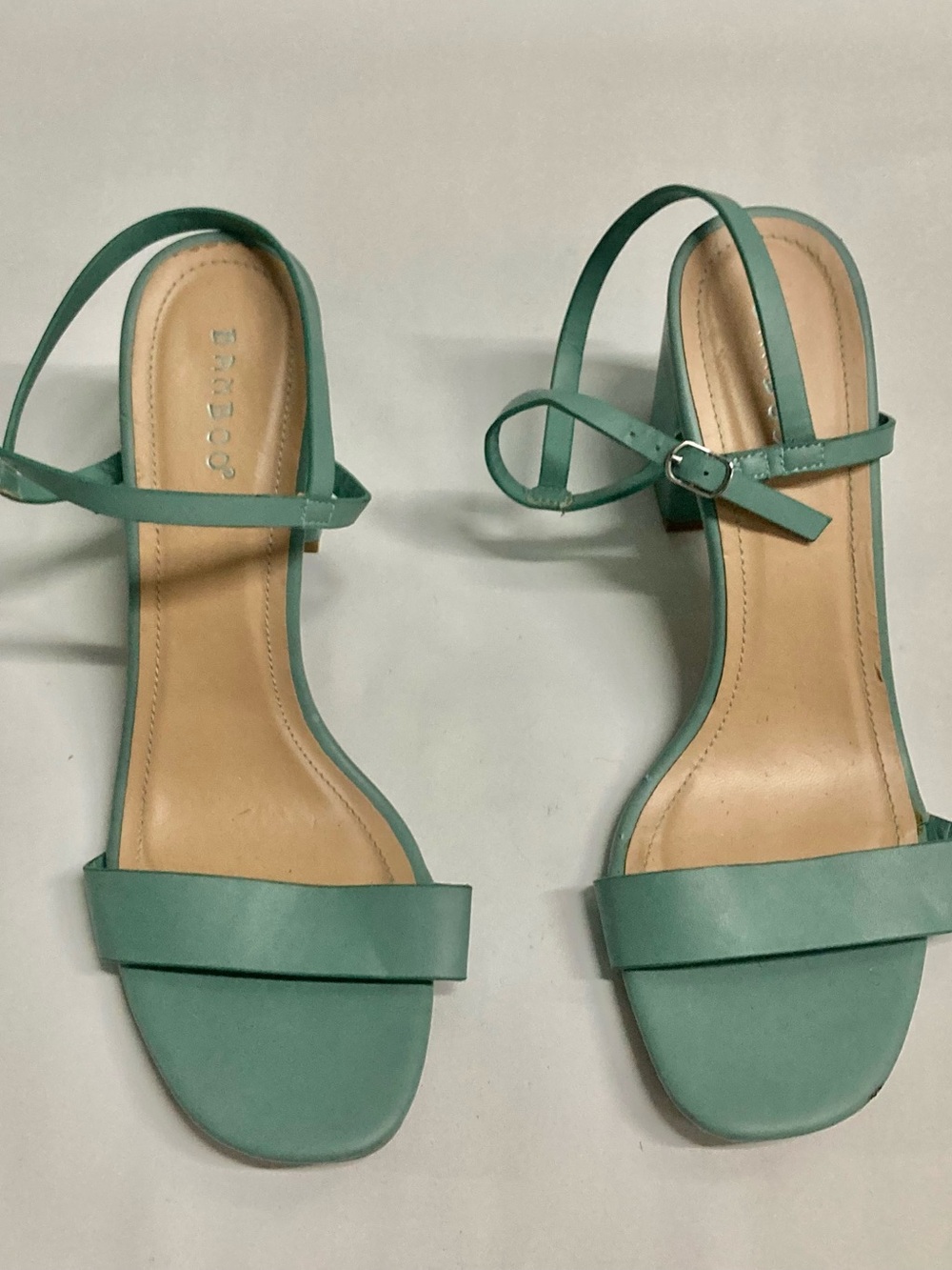Bamboo women size 9/39 teal color heels.